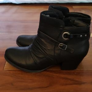 Yuu Black Booties